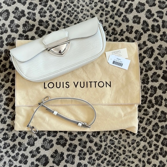 Louis Vuitton Epi Leather Montaigne Clutch Bag - Picture 2 of 15